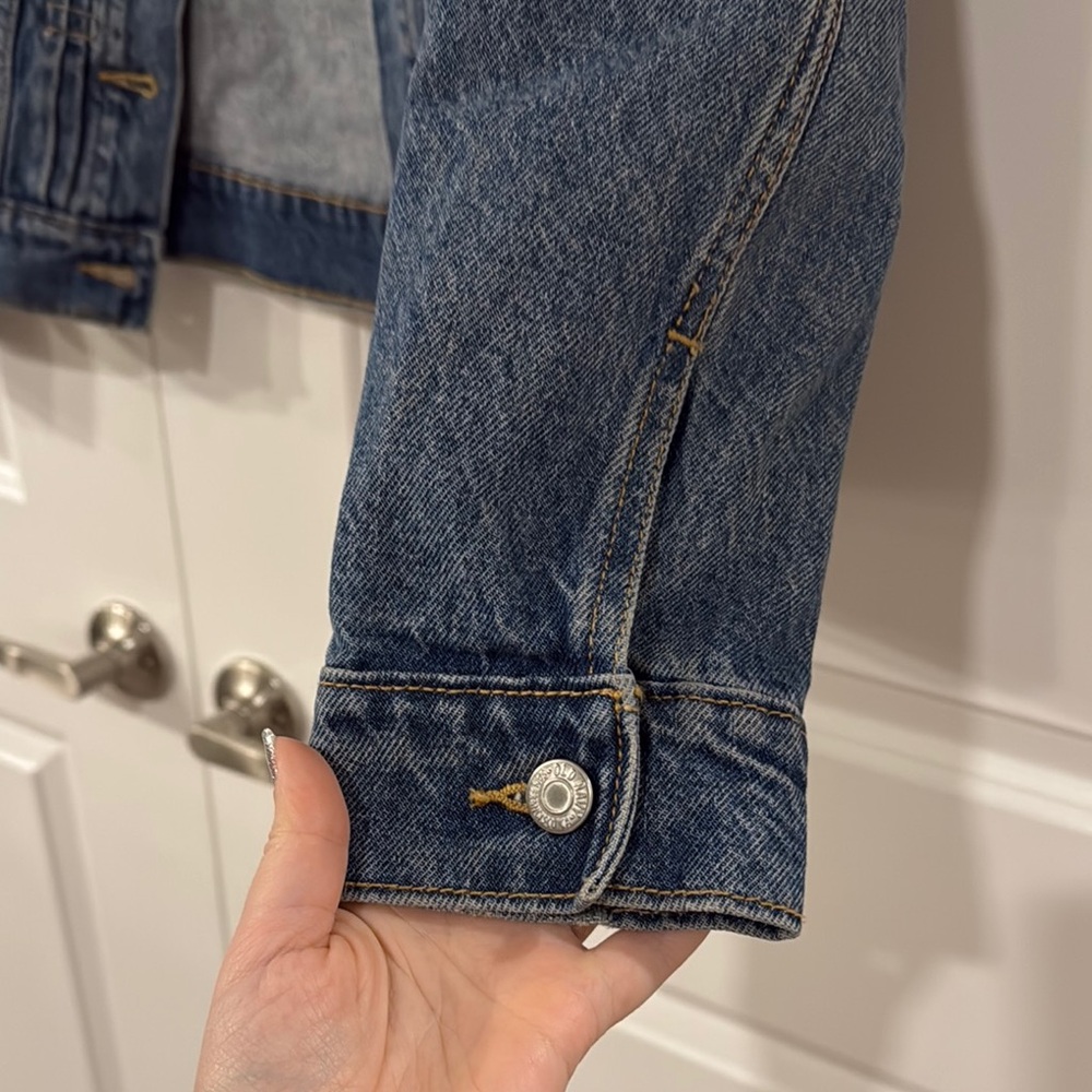 Lightly worn Old Navy Denim Jacket size M - Picture 11 of 16